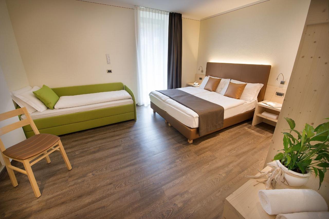 Sporthotel Rosatti Dimaro Ngoại thất bức ảnh