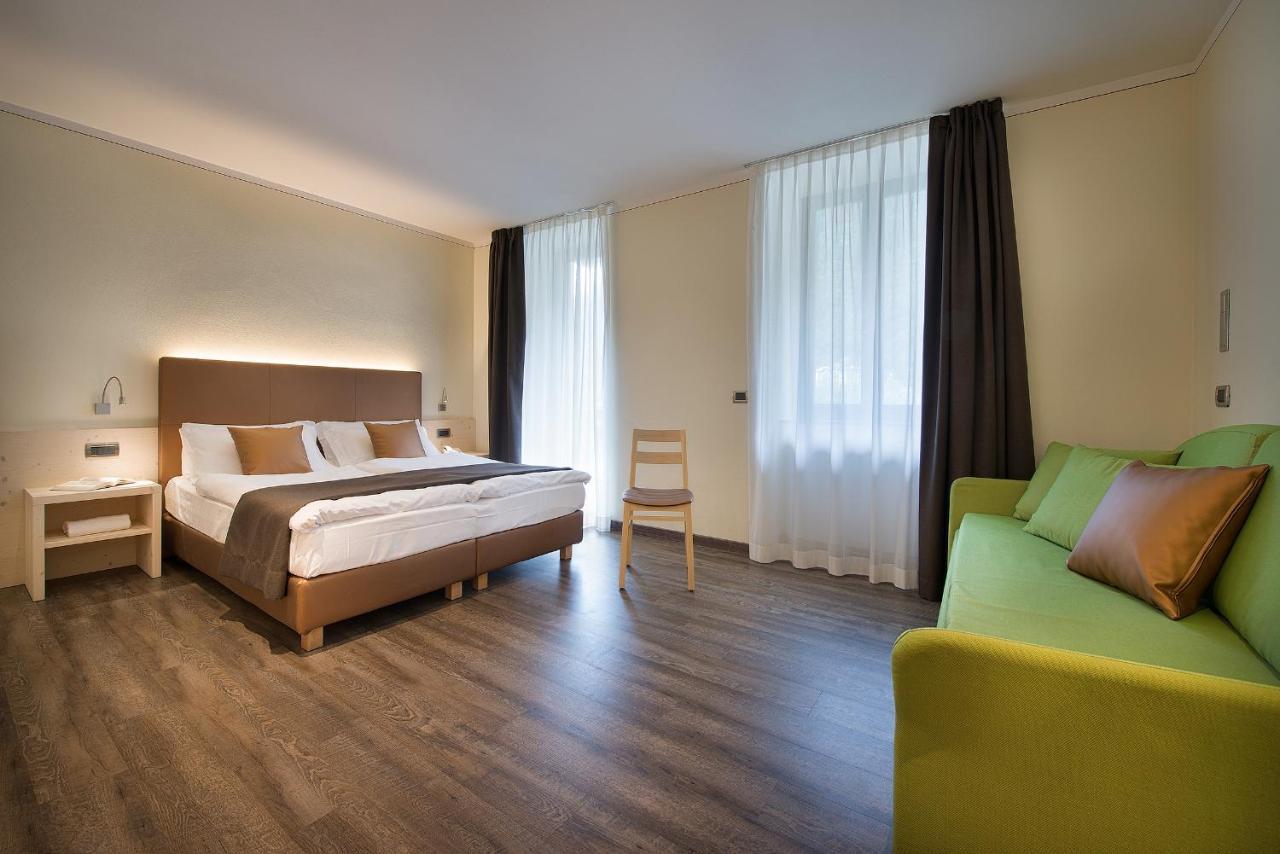 Sporthotel Rosatti Dimaro Ngoại thất bức ảnh