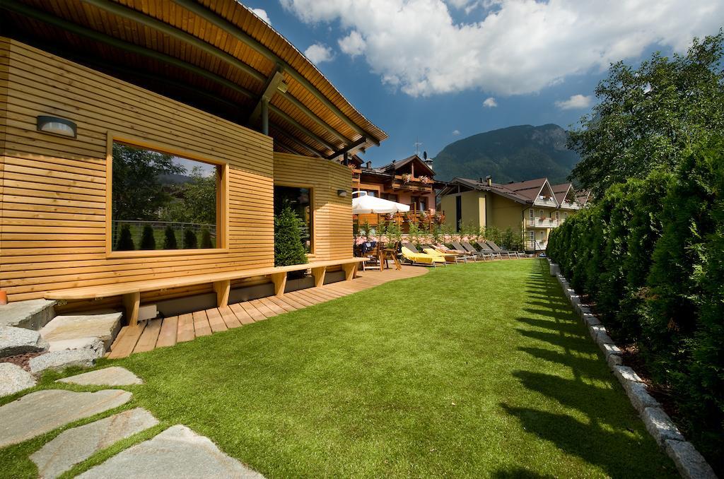 Sporthotel Rosatti Dimaro Ngoại thất bức ảnh
