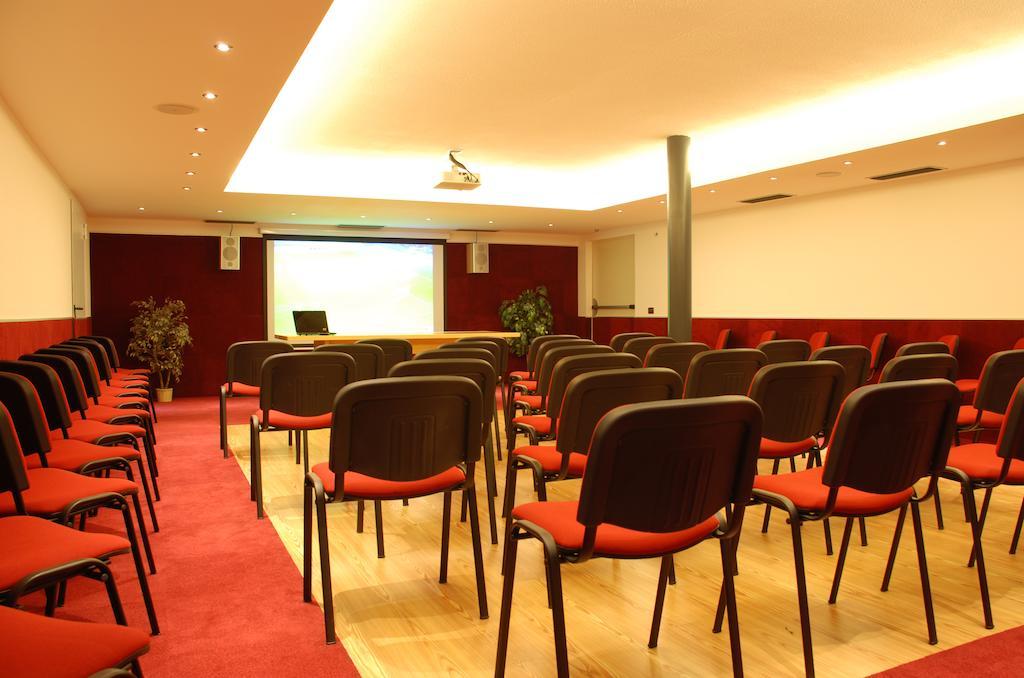 Sporthotel Rosatti Dimaro Ngoại thất bức ảnh