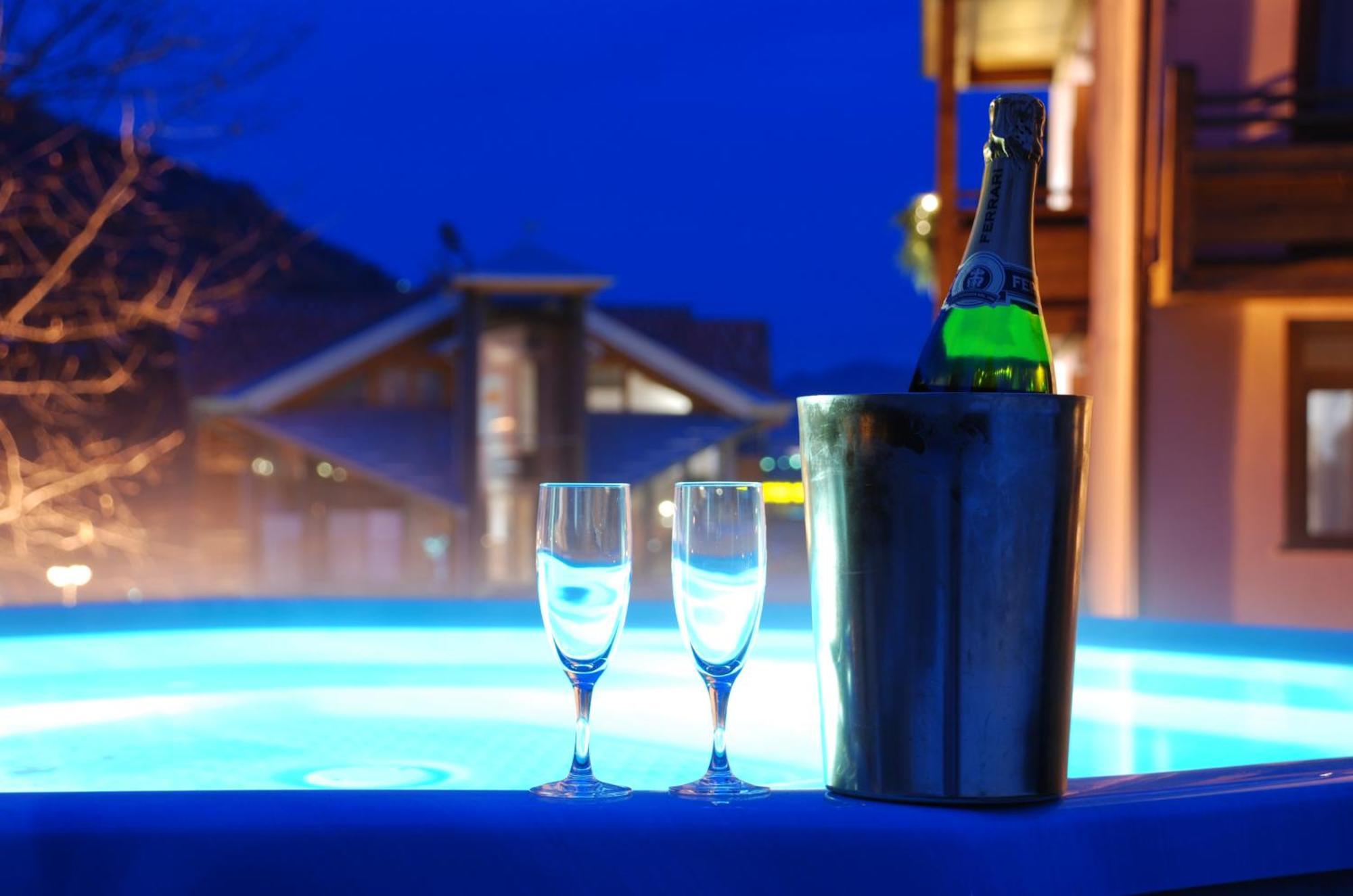 Sporthotel Rosatti Dimaro Ngoại thất bức ảnh