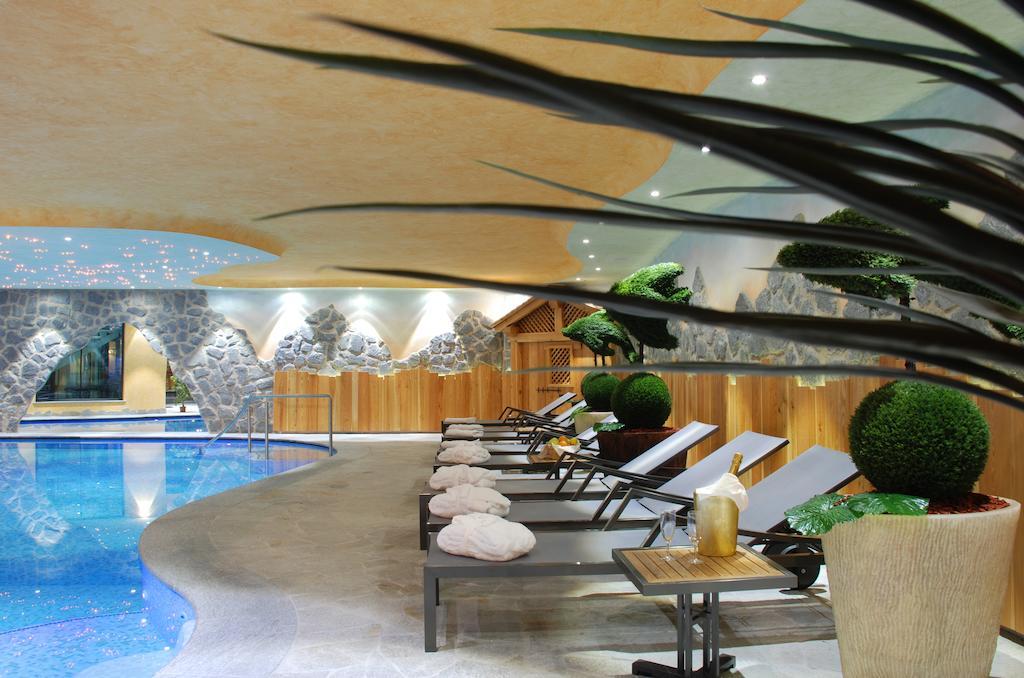 Sporthotel Rosatti Dimaro Ngoại thất bức ảnh